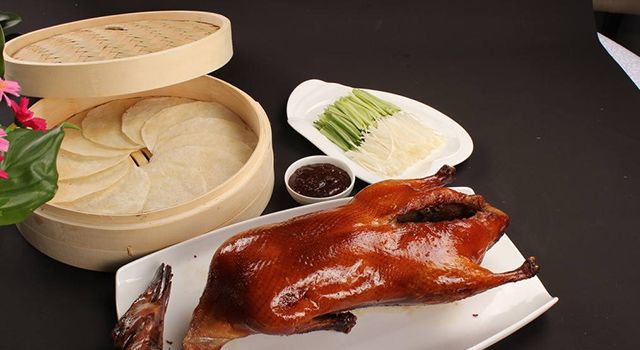 廣東美食，經(jīng)典粵菜皇牌片皮鴨